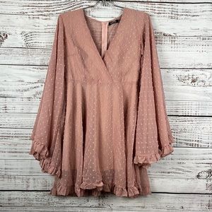 Boohoo V neck dress skirt